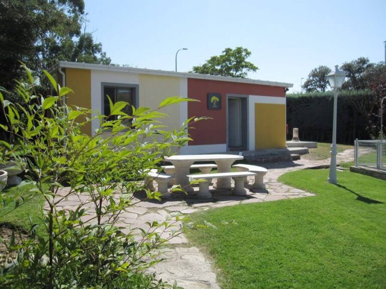 universidades cerca de la Residencia Montepríncipe